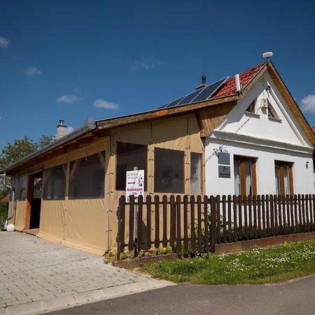 Vakantiehuis Foerhenc Wine House & I-ii-iii *